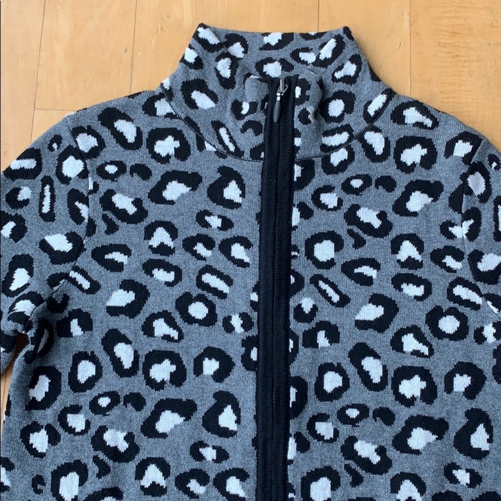 RACHEL ZOE Leopard Print Zip Up Sweater - Picture 4 of 14